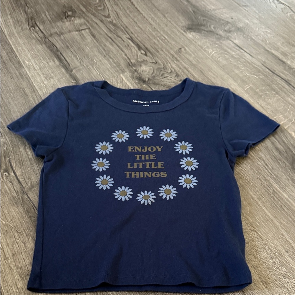 American Eagle - Women’s tee M 
Navy Tee with Floral Design
